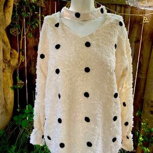Textured polka dots top blouse